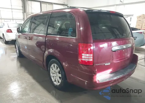 2008 Chrysler Town & Country Touring from USA, damaged, VIN 2A8HR54PX8R684496